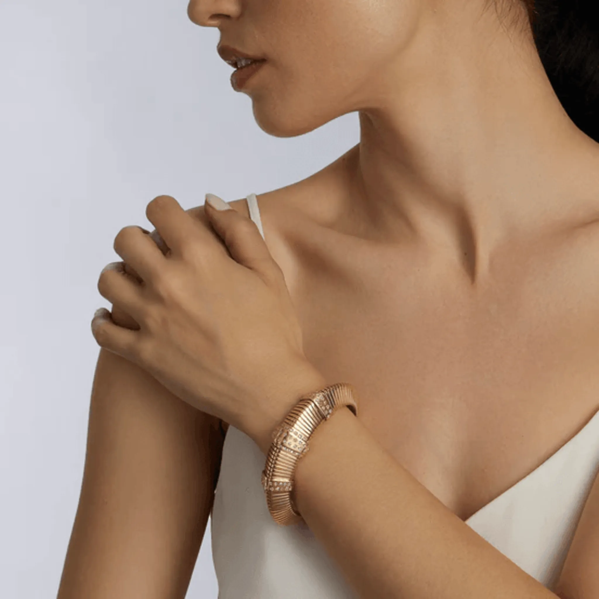 French Retro 18KT Yellow Gold Diamond Tubogas Bracelet